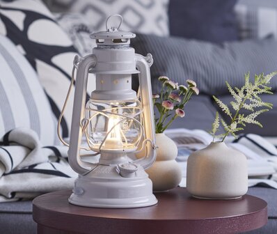 Feuerhand LED Stormlamp  276 | Diverse Kleuren | Incl. Feuerhand Accu t.w.v.18,95