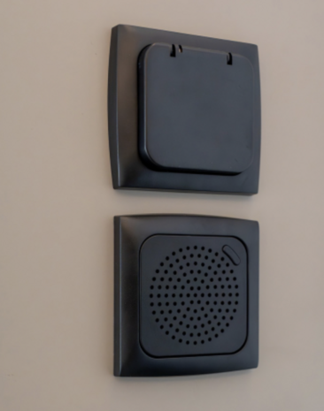 C-Line Speaker met Afdekraam |  Zwart