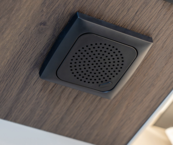 C-Line Speaker met Afdekraam |  Zwart